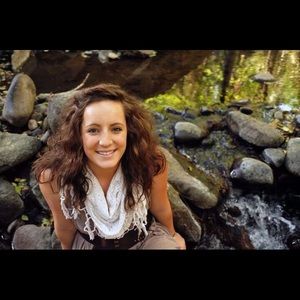 Meet your Posher, Causey